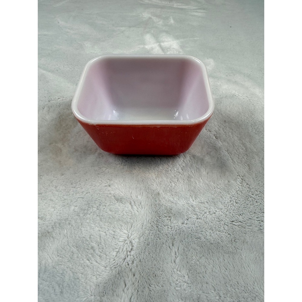 Pyrex 501B Red Square Baking Dish Small‎ Vintage Kitchenware